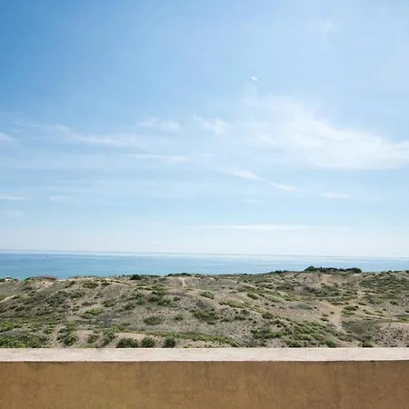 тропикана Hotel