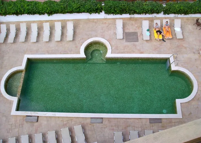 מלון тропикана פרימורסקו