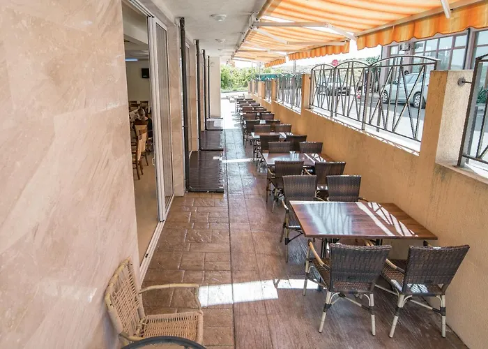 тропикана 호텔 2*