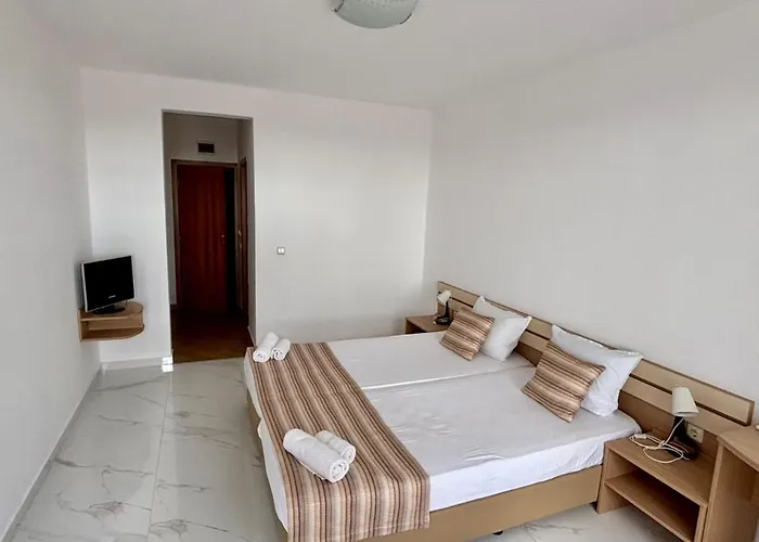 тропикана 호텔 2*