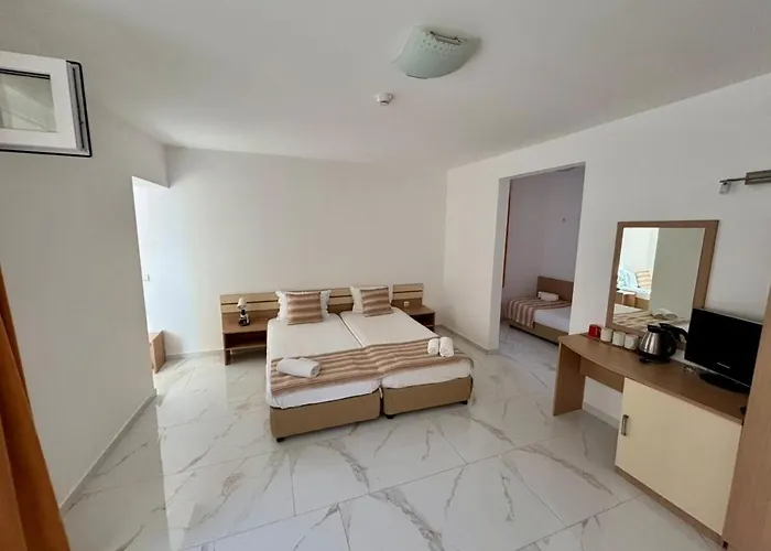 тропикана 호텔 프리모르스코