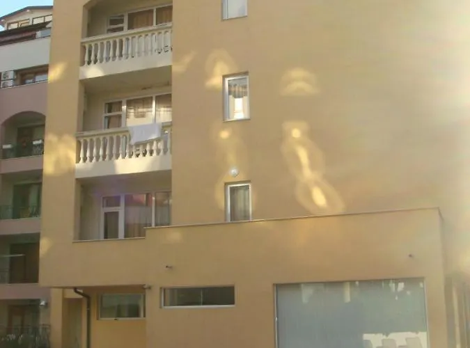 מלון тропикана 2*