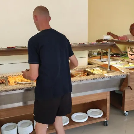 Szálloda тропикана 2*