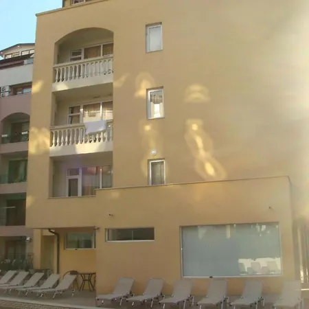 Hotel тропикана 2*