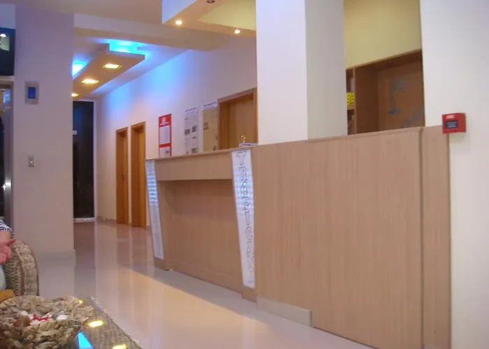 Hotel тропикана 2*